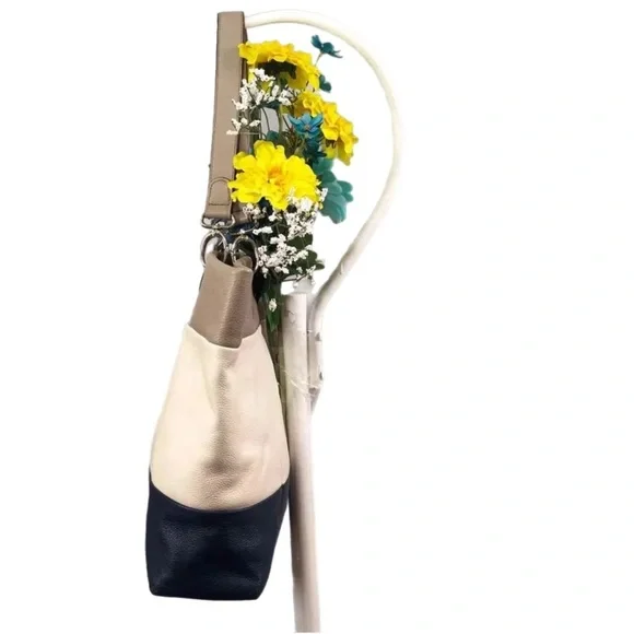 BRIGHTON Color Block Stripes Leather Extra Large Shoulder Tote Bag - Picture 3 of 12